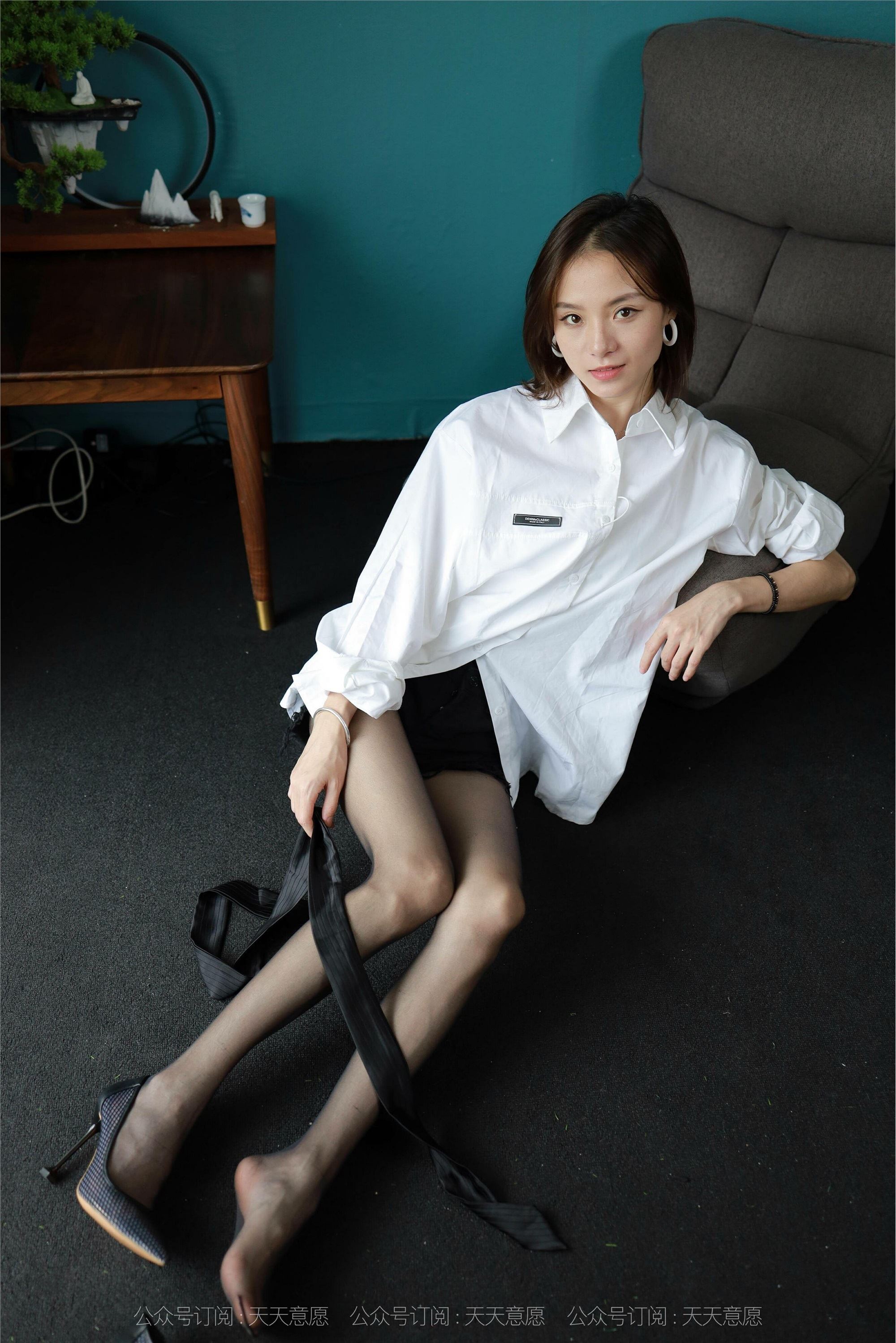 IESS异思趣向  2021.10.11 丝享家944：小六《黑色丝带》